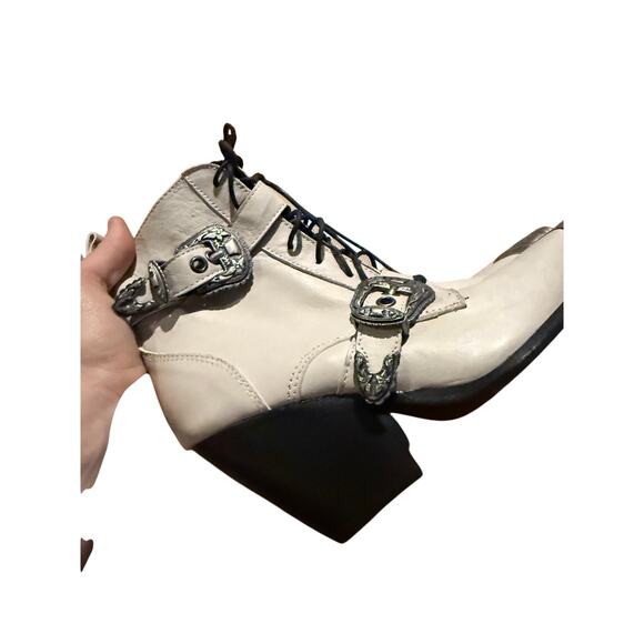 NWT Free People Briar Buckle Lace Up Boots Sz. 36 (US 6) - Picture 6 of 8